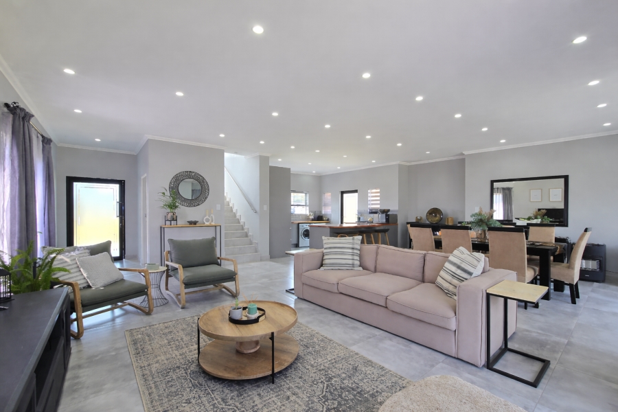 3 Bedroom Property for Sale in Everglades Estate North West